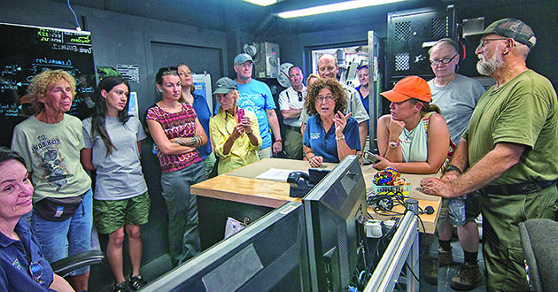 NOAA team with Pomponi